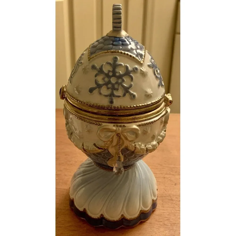 Sankyo Home For Holidays Revolving Musical Egg‎ Plays 
